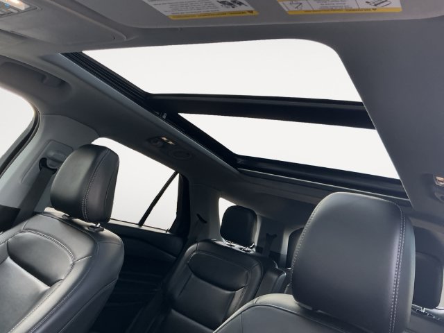 Certified 2023 Ford Explorer XLT AWD/4WD image 12