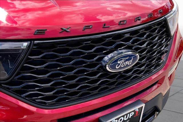 Certified 2022 Ford Explorer ST w/ Equipment Group 401A AWD/4WD image 32