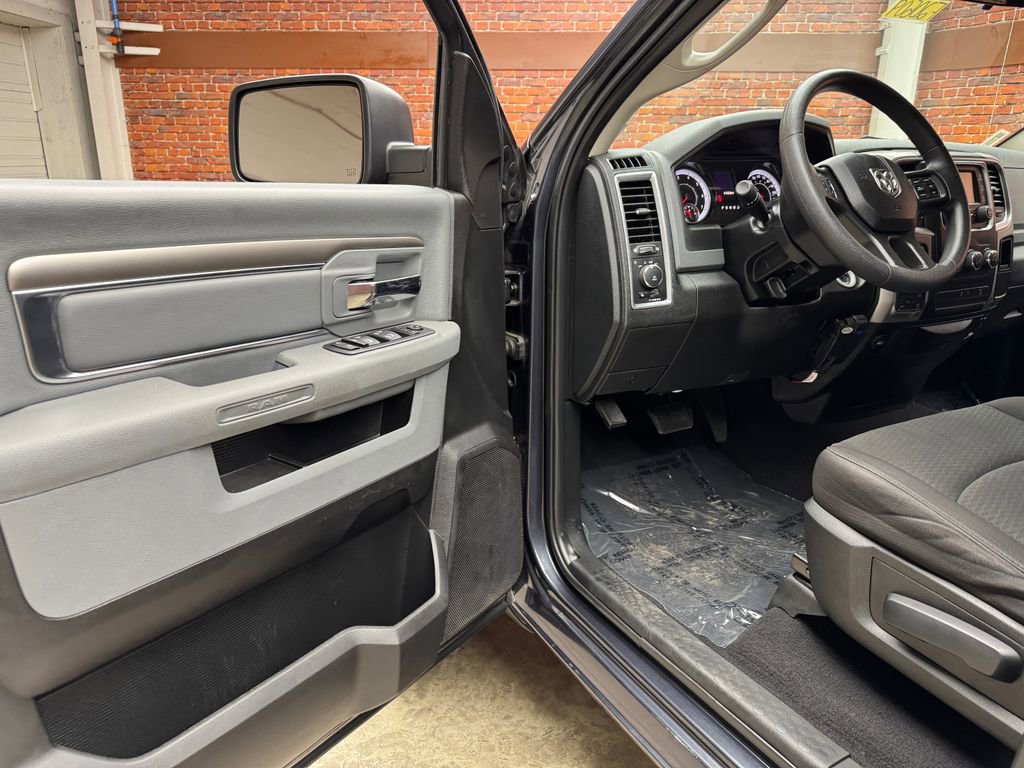 Used 2020 RAM 1500 Classic Warlock AWD/4WD image 10