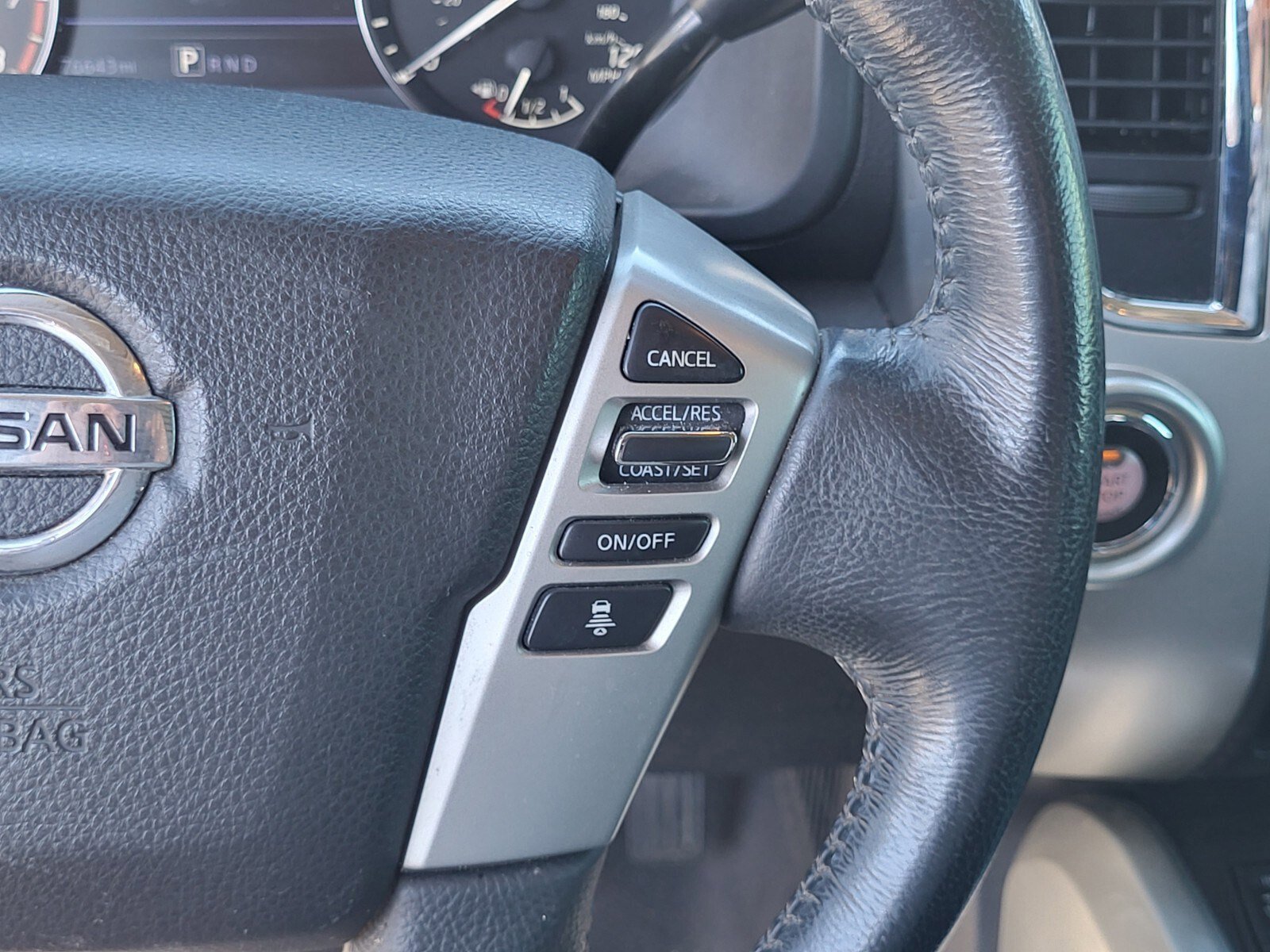 Used 2021 Nissan Titan SV w/ SV Convenience Package image 28