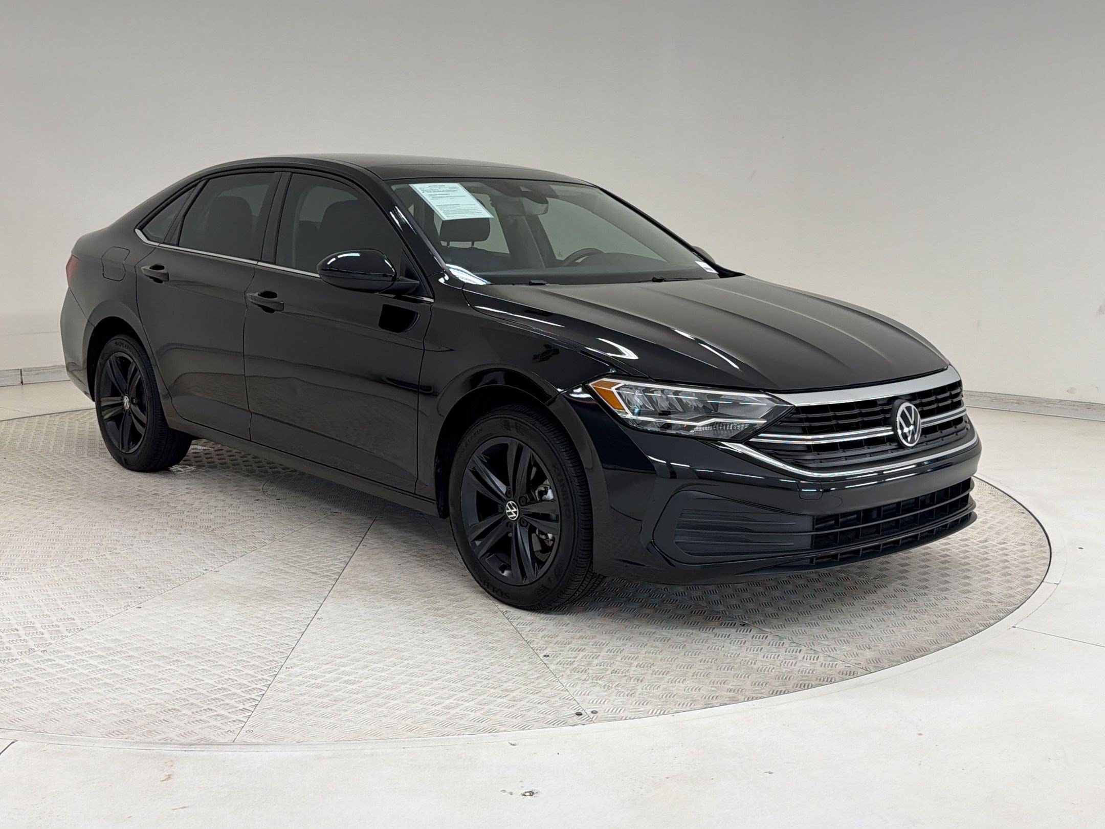 Used 2024 Volkswagen Jetta SE w/ Panoramic Sunroof Package FWD image 7