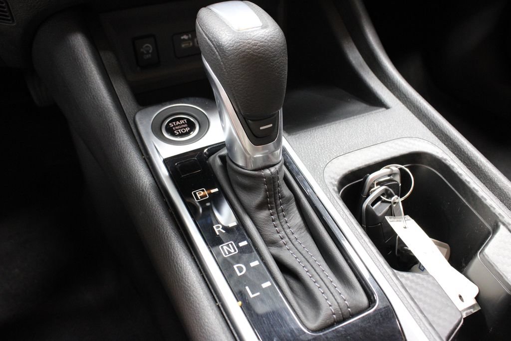 Used 2025 Nissan Sentra SV w/ Trunk Package FWD image 31