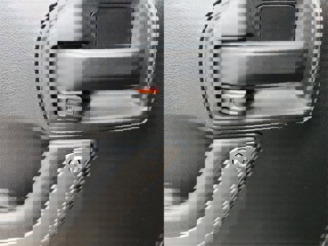 Used 2018 Jeep Wrangler Unlimited Sport image 25