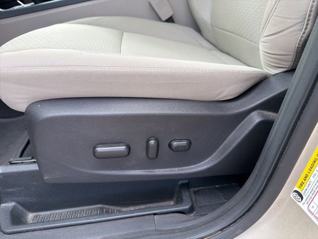 Certified 2018 Ford Escape SE AWD/4WD image 19
