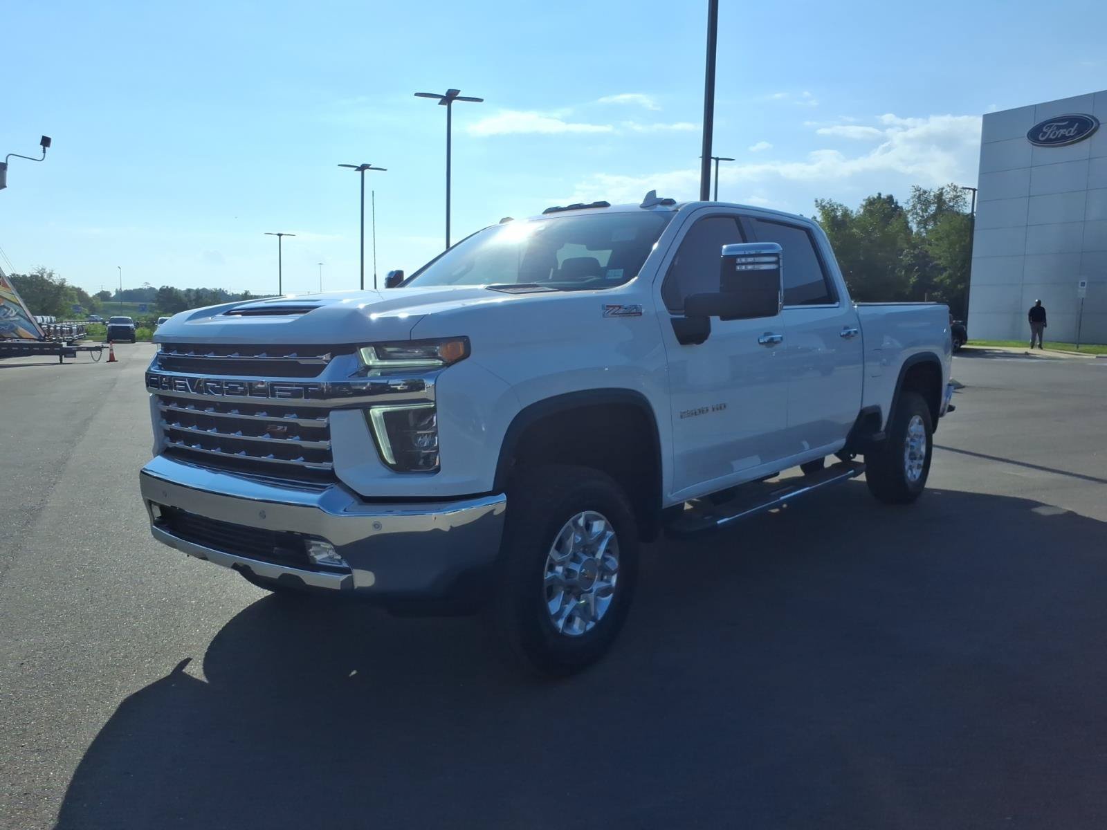 Used 2021 Chevrolet Silverado 2500 LTZ w/ LTZ Premium Package AWD/4WD image 7