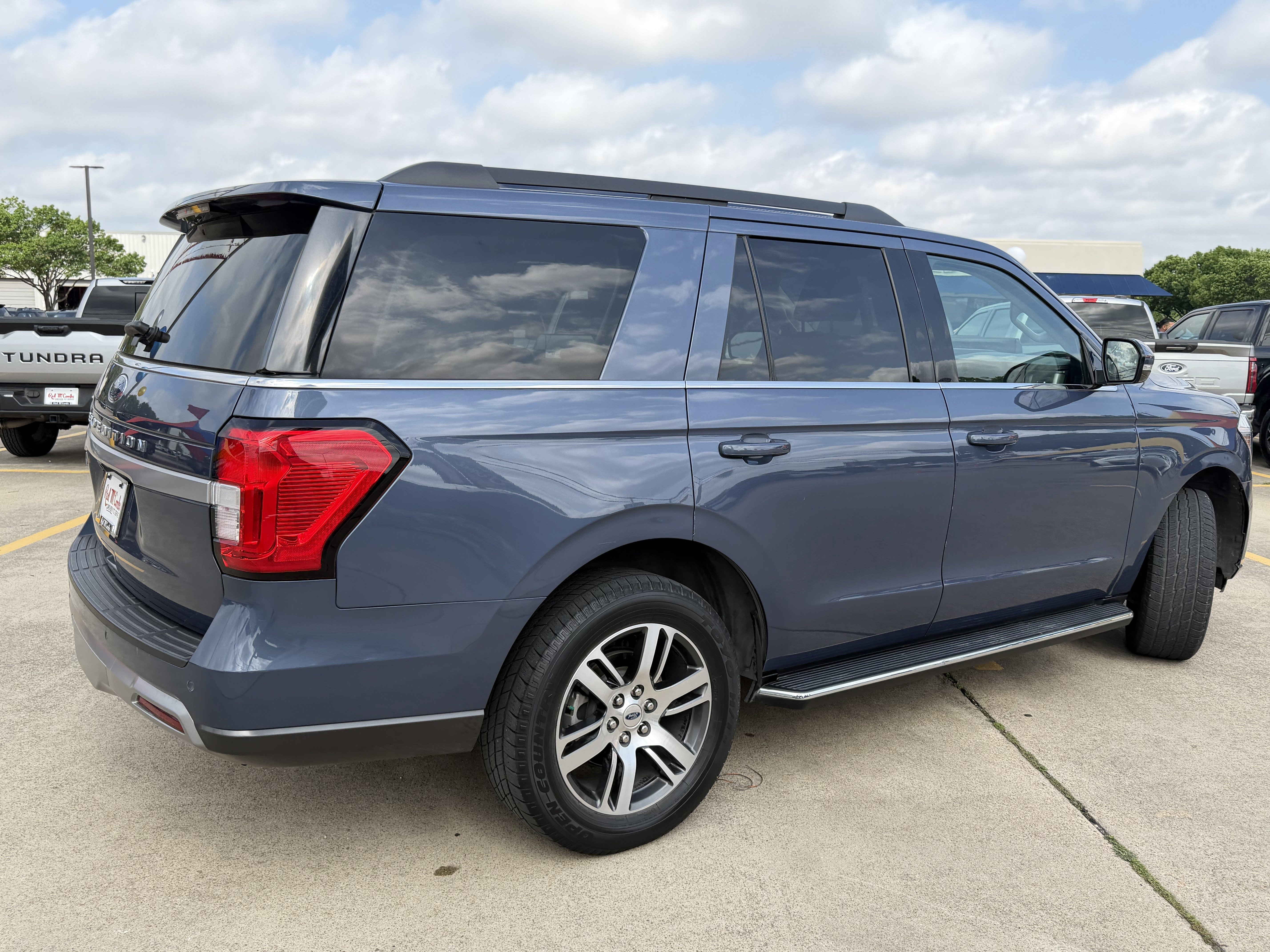 Certified 2022 Ford Expedition XLT image 4