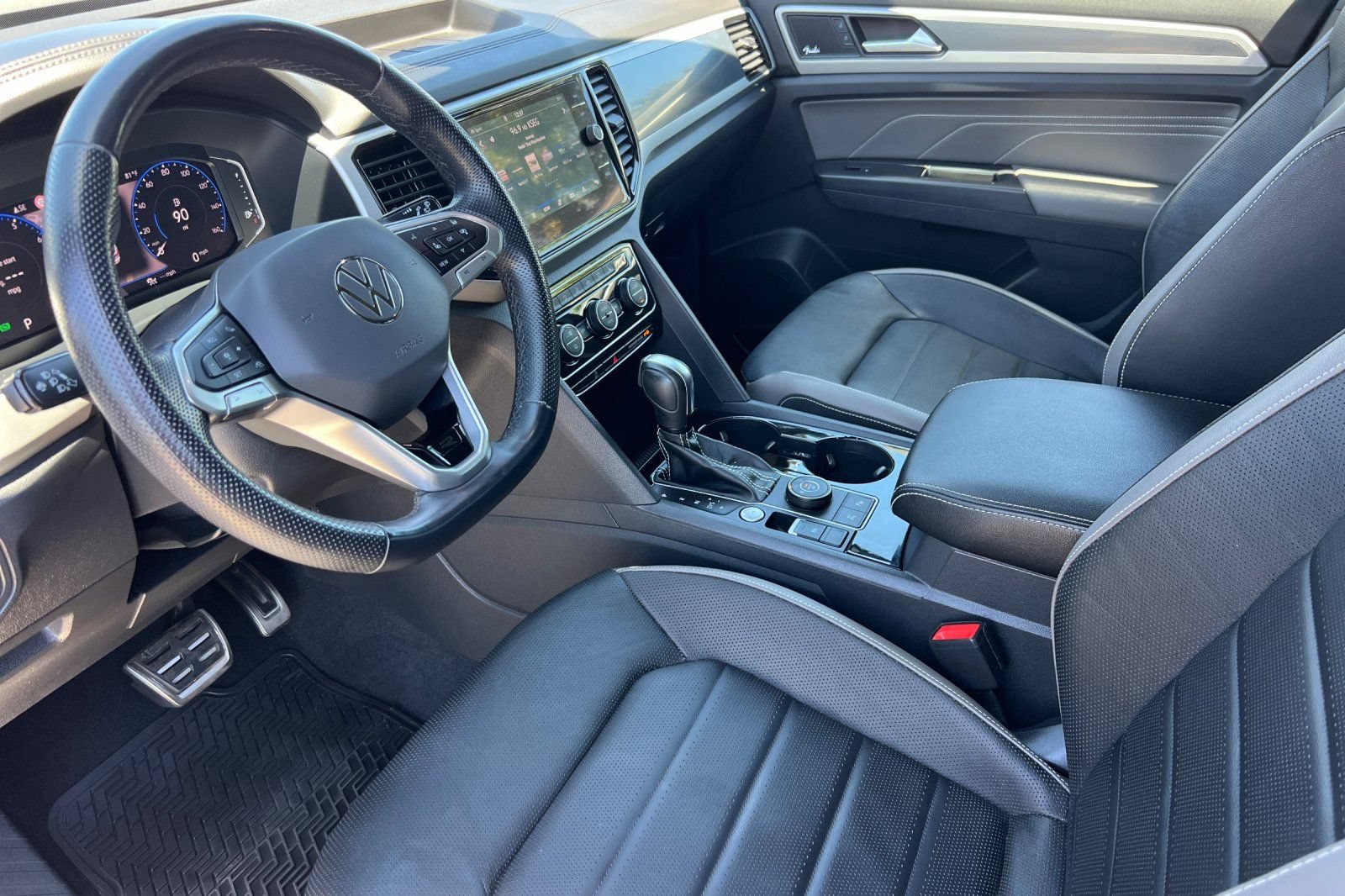 Used 2021 Volkswagen Atlas Cross Sport SEL Premium R-Line AWD/4WD image 11