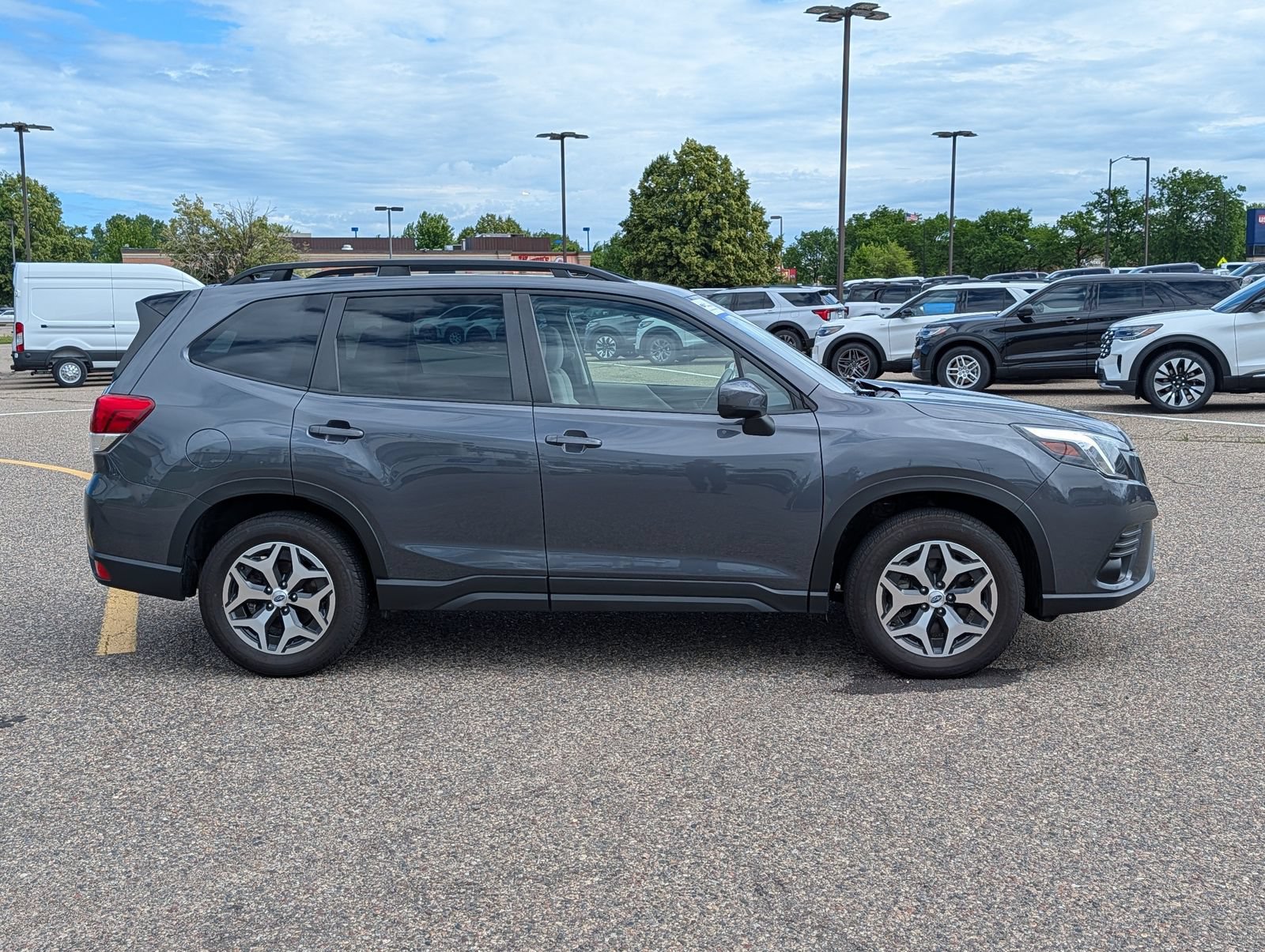Used 2024 Subaru Forester Premium AWD/4WD image 9