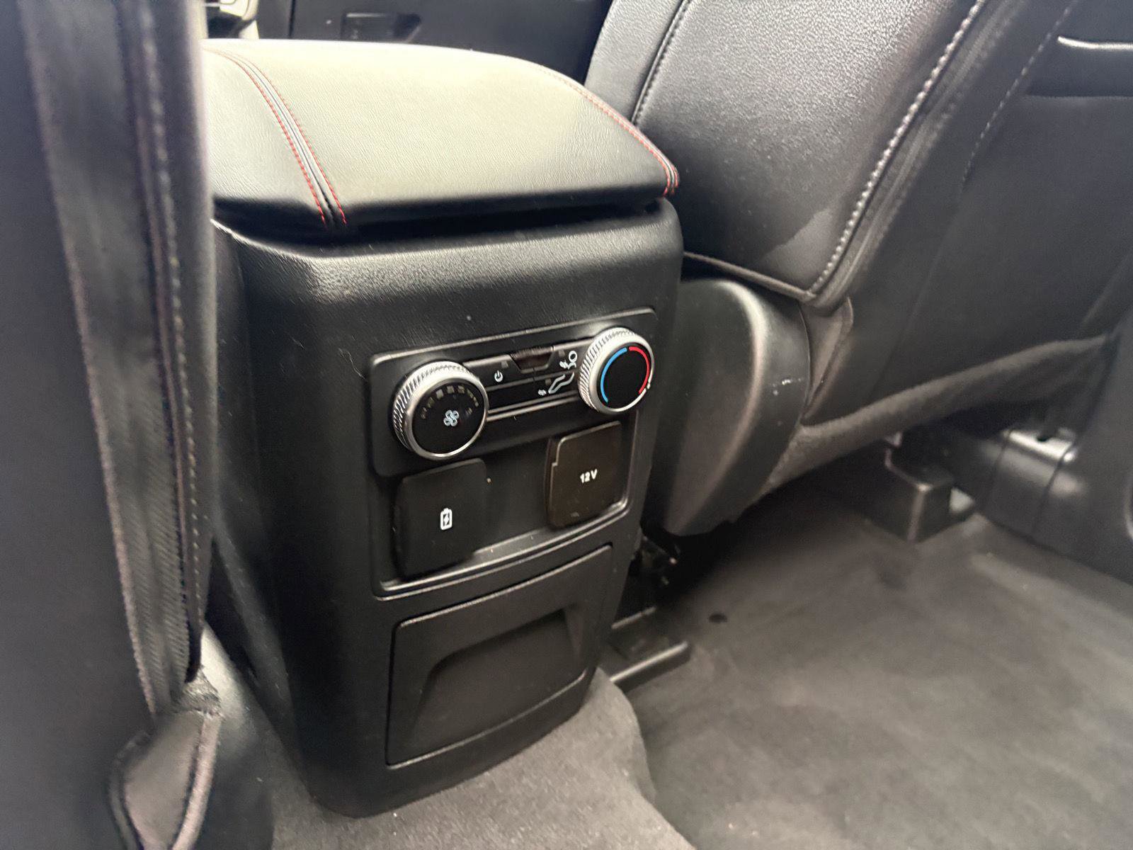 Certified 2022 Ford Explorer ST-Line w/ Class IV Trailer Tow Package image 19