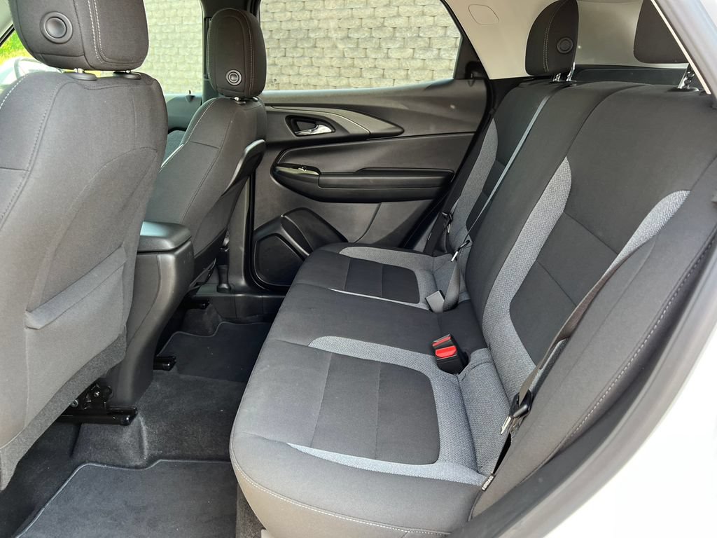 Used 2025 Chevrolet TrailBlazer LT AWD/4WD image 5