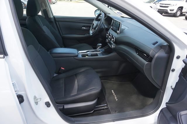 Used 2025 Nissan Sentra SV image 8
