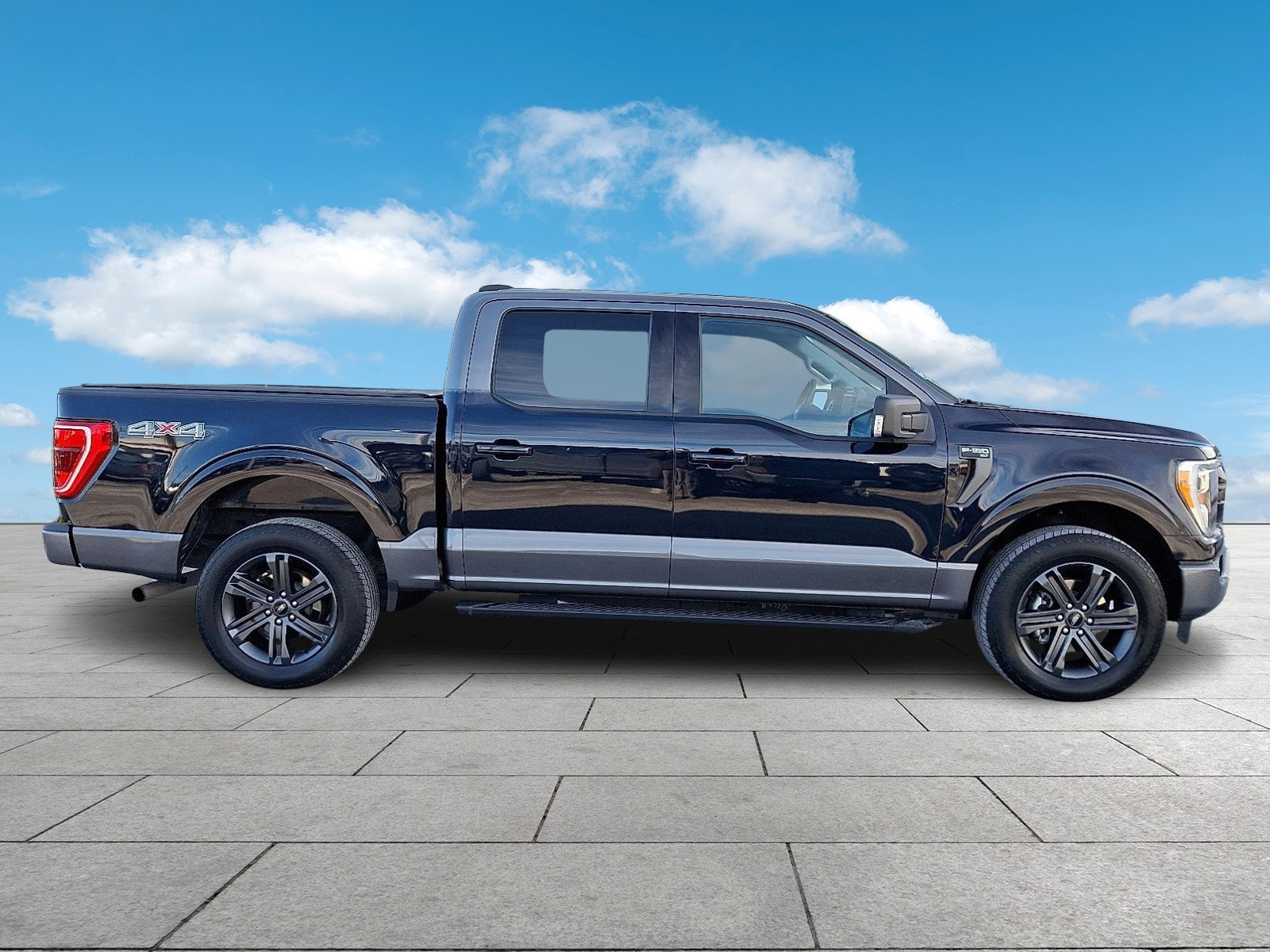 Certified 2023 Ford F150 XLT w/ Equipment Group 302A High image 5