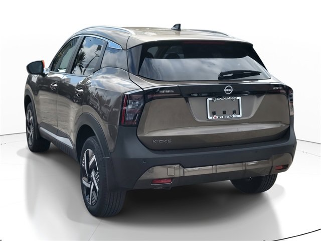 Used 2026 Nissan Kicks SV image 3
