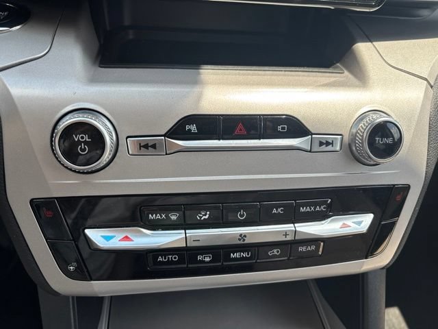 Certified 2023 Ford Explorer XLT w/ Equipment Group 202A AWD/4WD image 22