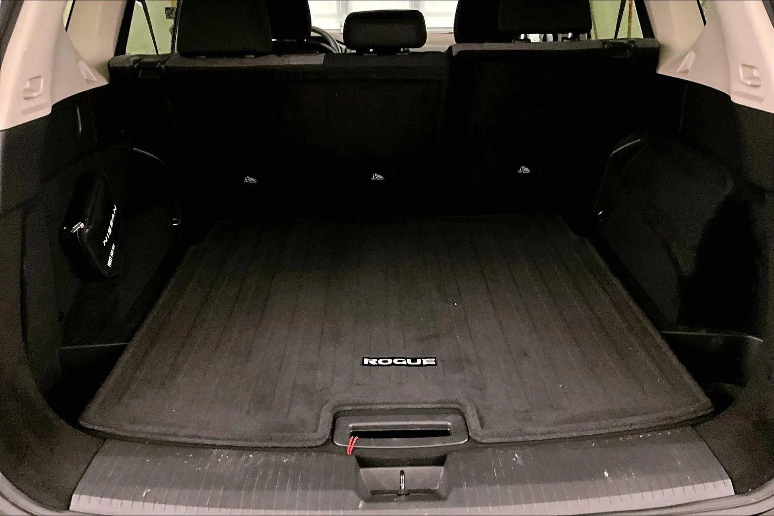 Used 2023 Nissan Rogue SV image 33