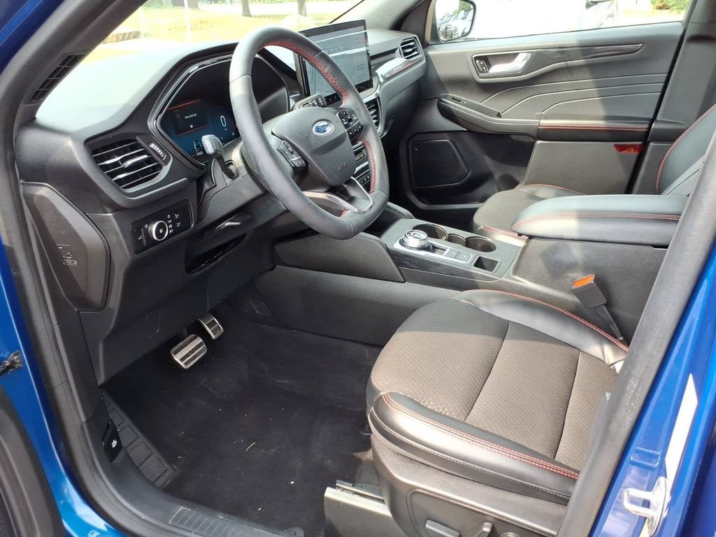 Certified 2023 Ford Escape ST-Line Elite AWD/4WD image 10