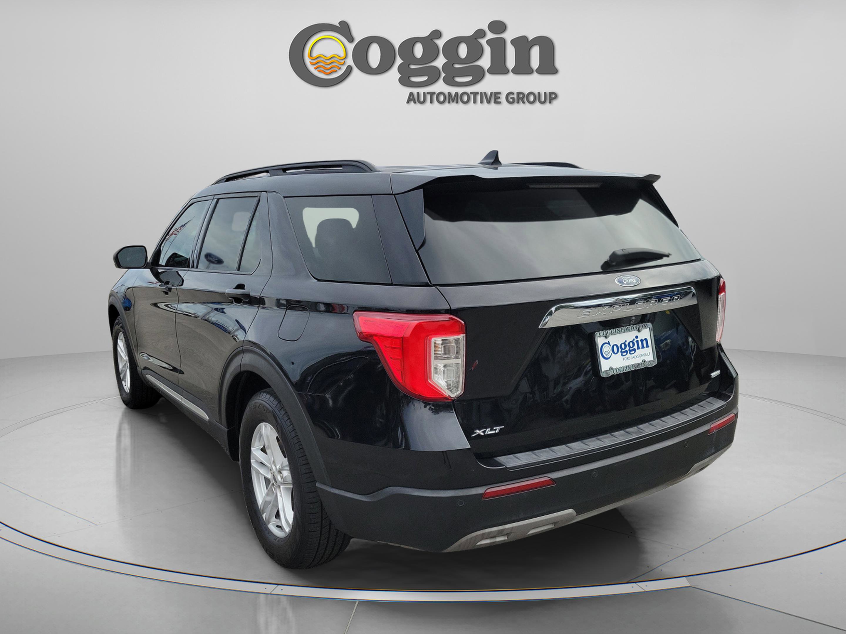 Certified 2020 Ford Explorer XLT w/ Equipment Group 202A image 2