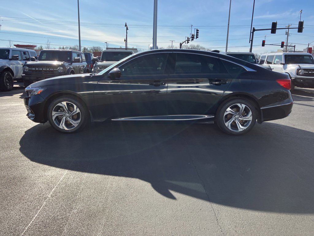 Used 2018 Honda Accord EX image 2