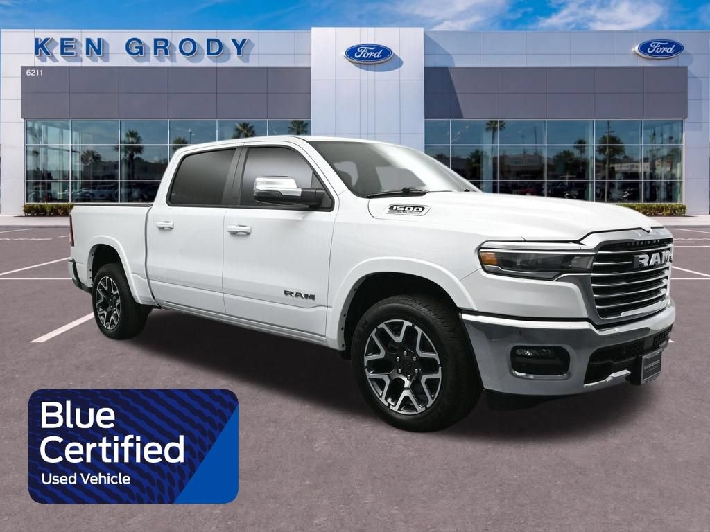 Used 2025 RAM 1500 Laramie AWD/4WD image 1