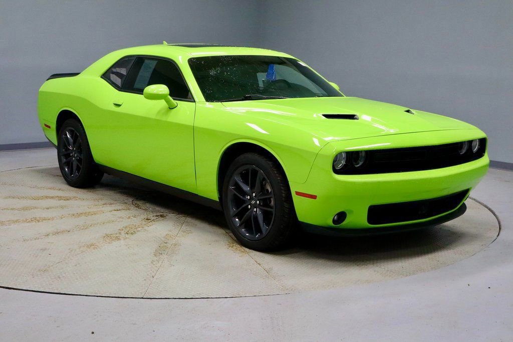 Used 2023 Dodge Challenger SXT w/ Plus Package image 7