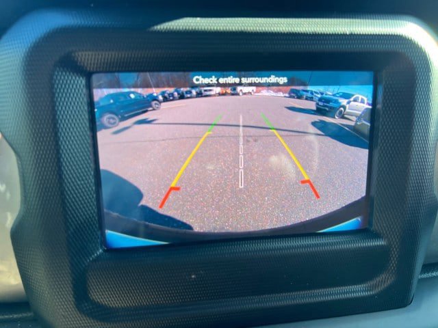 Used 2018 Jeep Wrangler Unlimited Sahara w/ Dual Top Group AWD/4WD image 16