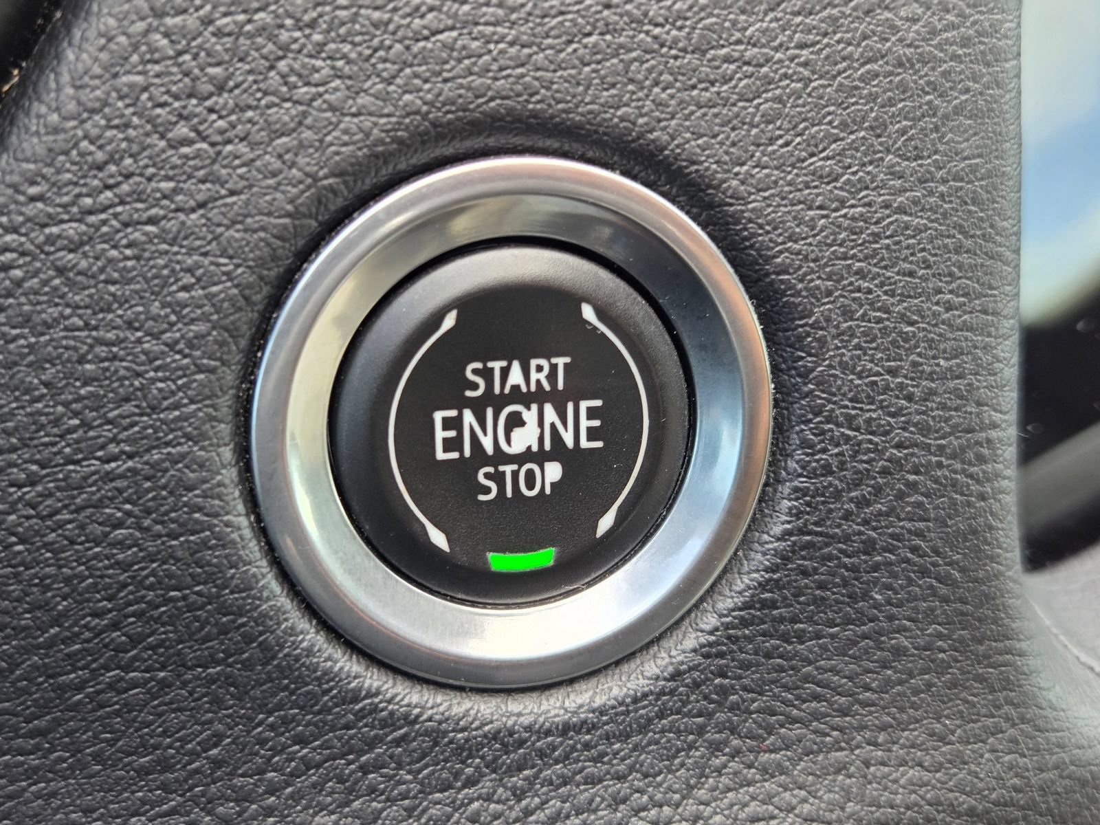 Used 2021 Cadillac XT4 Sport FWD image 16