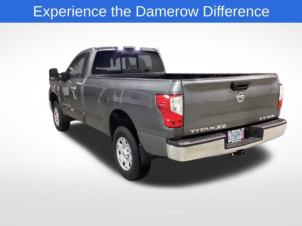 Used 2017 Nissan Titan SV image 3