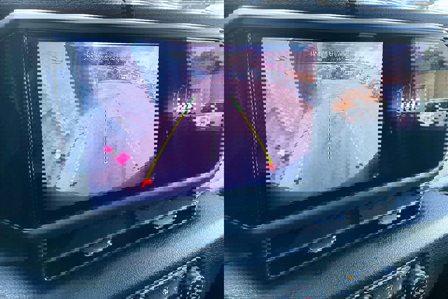 Used 2025 Jeep Wrangler Willys image 32