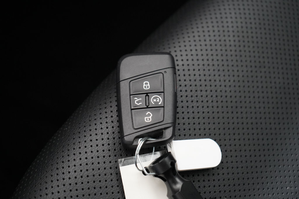 Used 2023 Volkswagen Jetta SEL FWD image 29