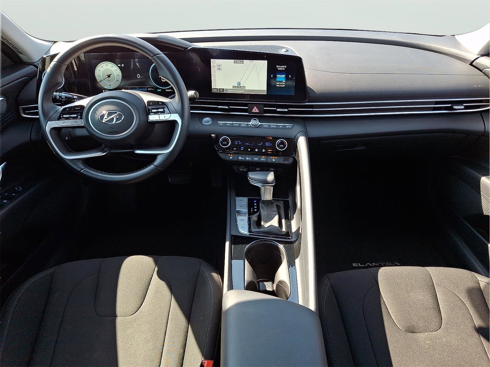 Used 2023 Hyundai Elantra SEL w/ Convenience Package image 11