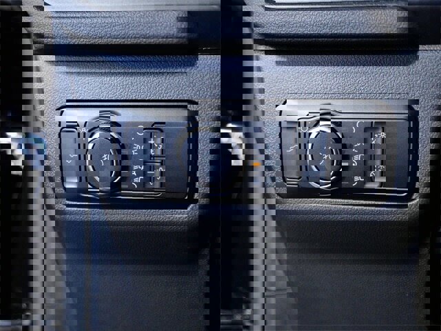 Certified 2022 Ford Escape Titanium w/ Class II Trailer Tow Package image 22