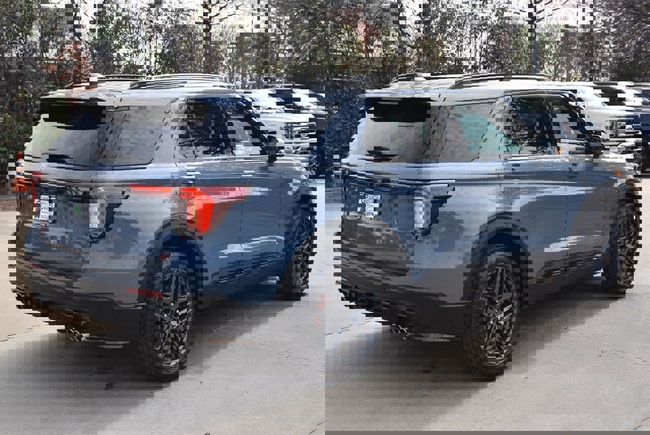 Certified 2025 Ford Explorer ST image 7