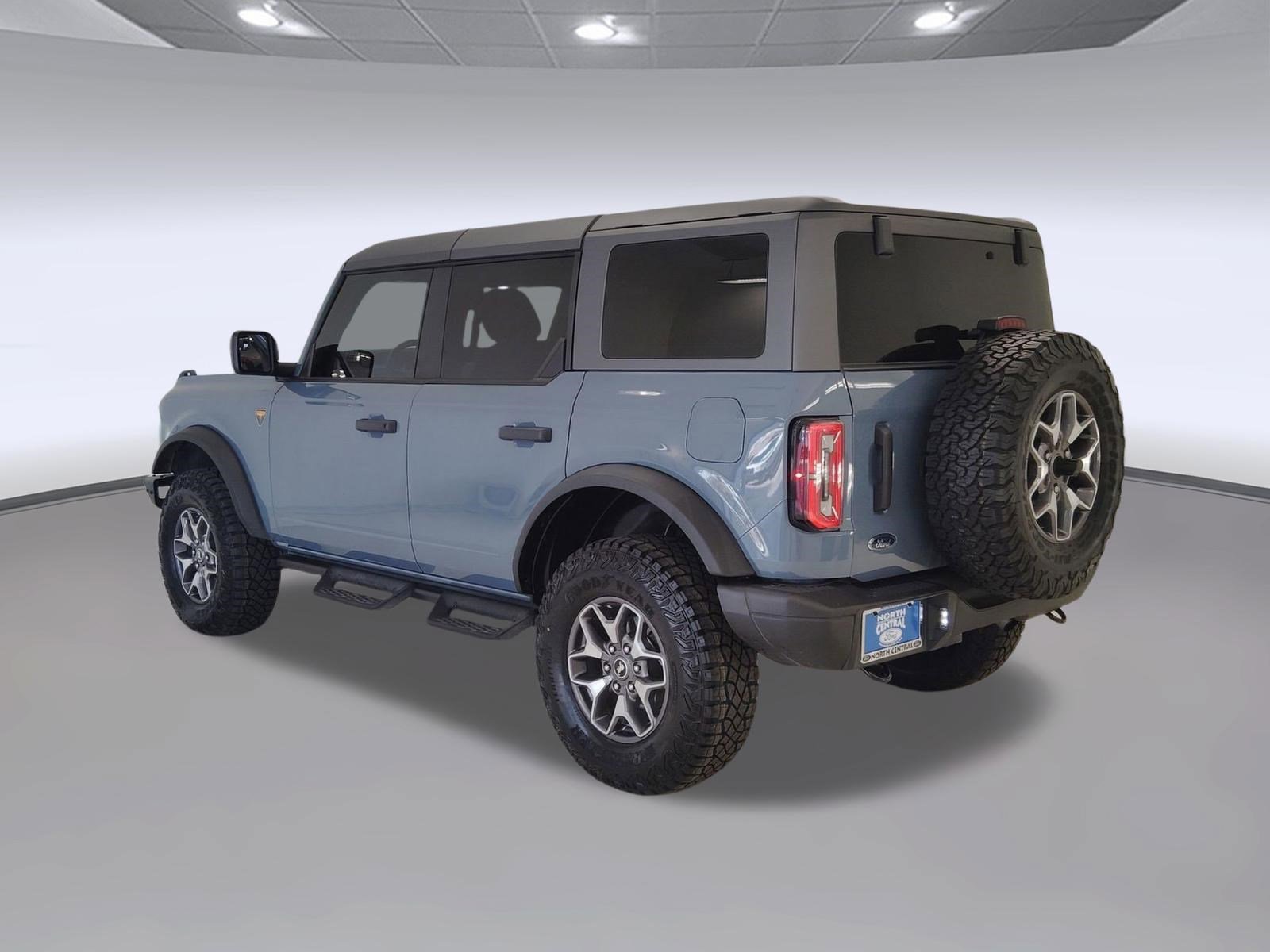Certified 2024 Ford Bronco Badlands AWD/4WD image 3