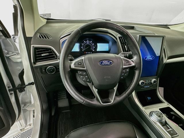 Certified 2024 Ford Edge SEL w/ Convenience Package AWD/4WD image 18