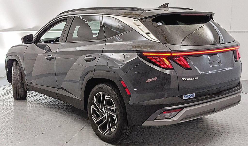Used 2025 Hyundai Tucson Limited FWD image 4