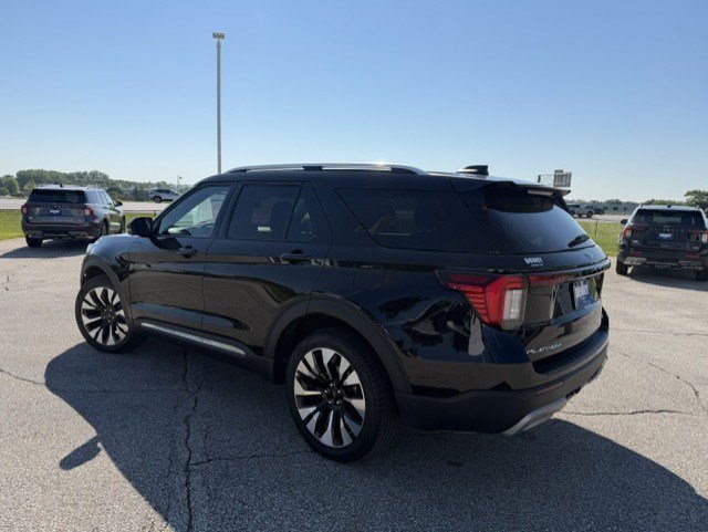 Certified 2025 Ford Explorer Platinum w/ LUX Leather Package AWD/4WD image 6