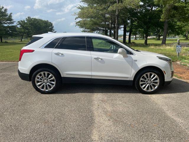 Used 2019 Cadillac XT5 Premium Luxury w/ Driver Assist Package AWD/4WD image 8