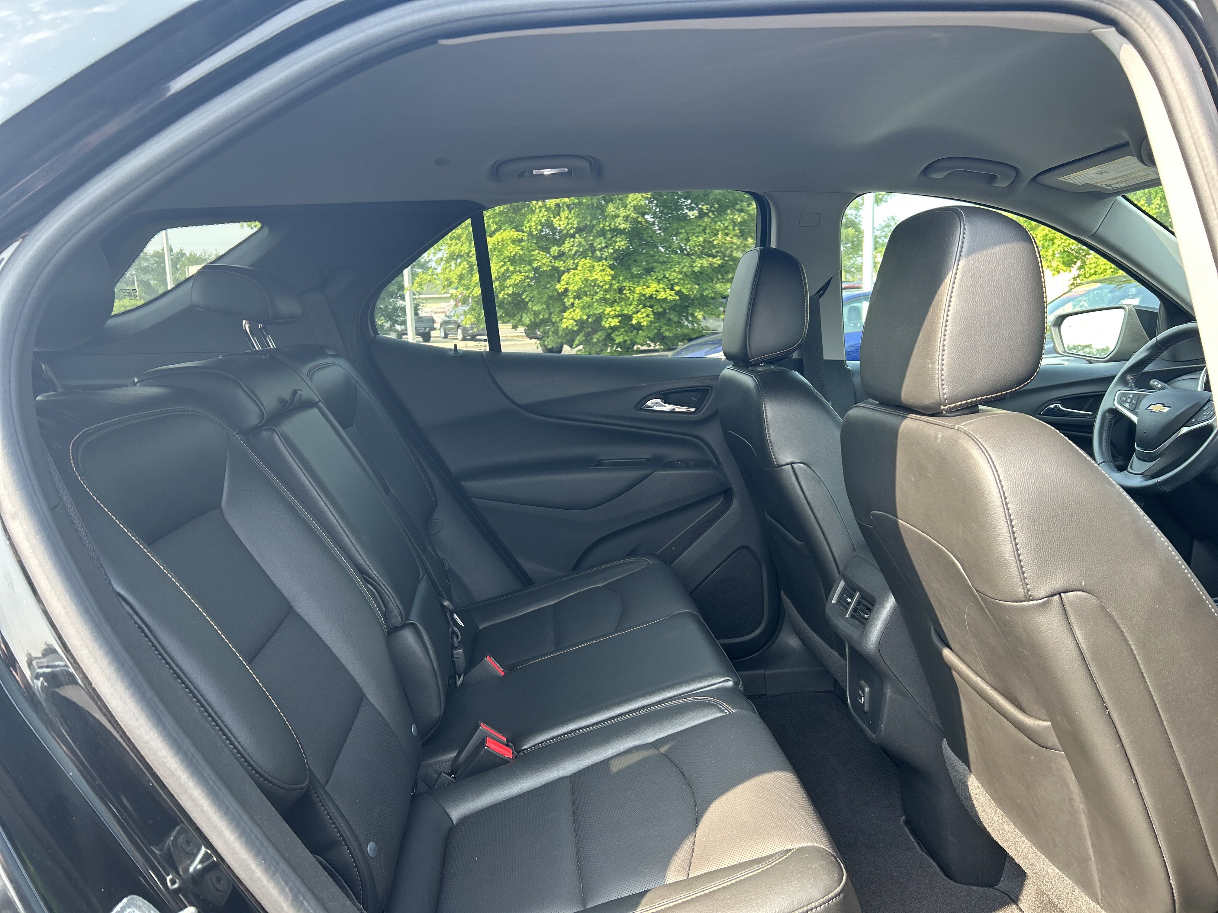 Used 2020 Chevrolet Equinox LT w/ Midnight Edition image 11