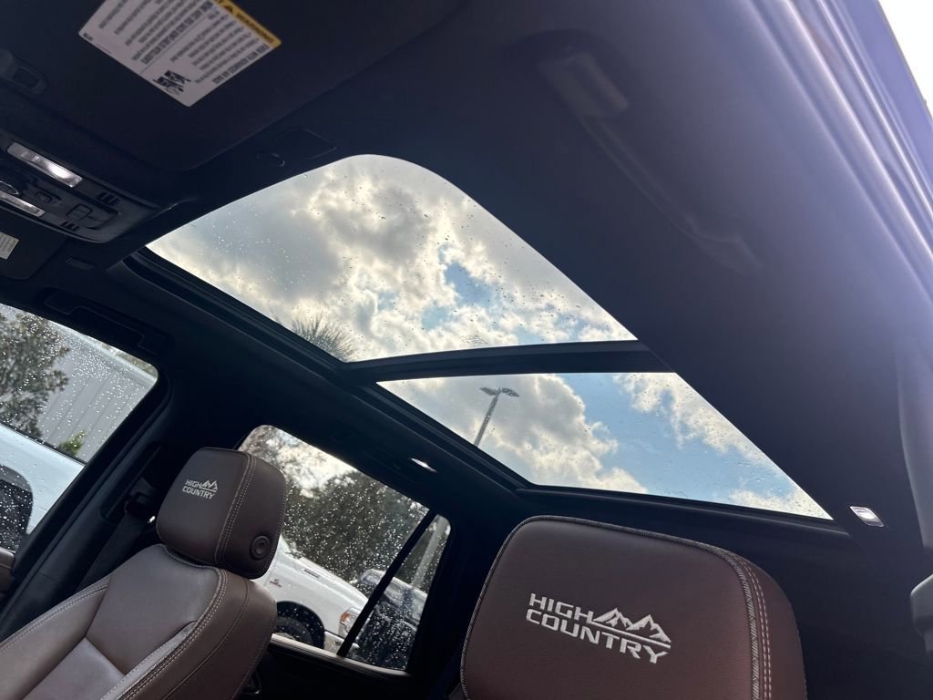 Used 2024 Chevrolet Tahoe High Country image 17