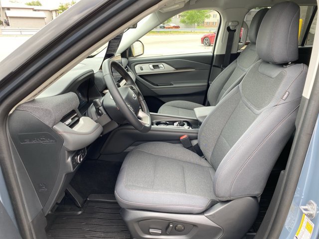 Certified 2025 Ford Explorer Active AWD/4WD image 14