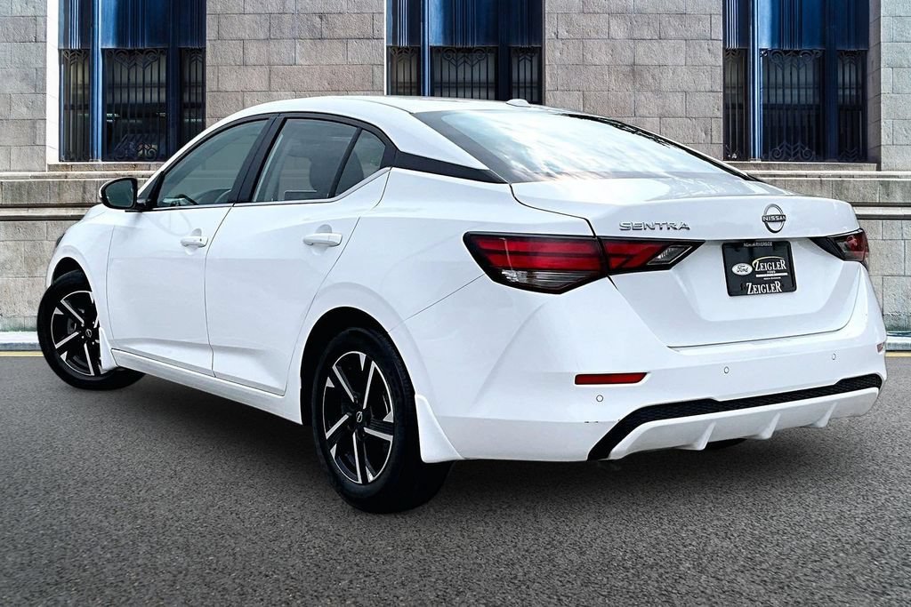 Used 2025 Nissan Sentra SV w/ All-Weather Package FWD image 10