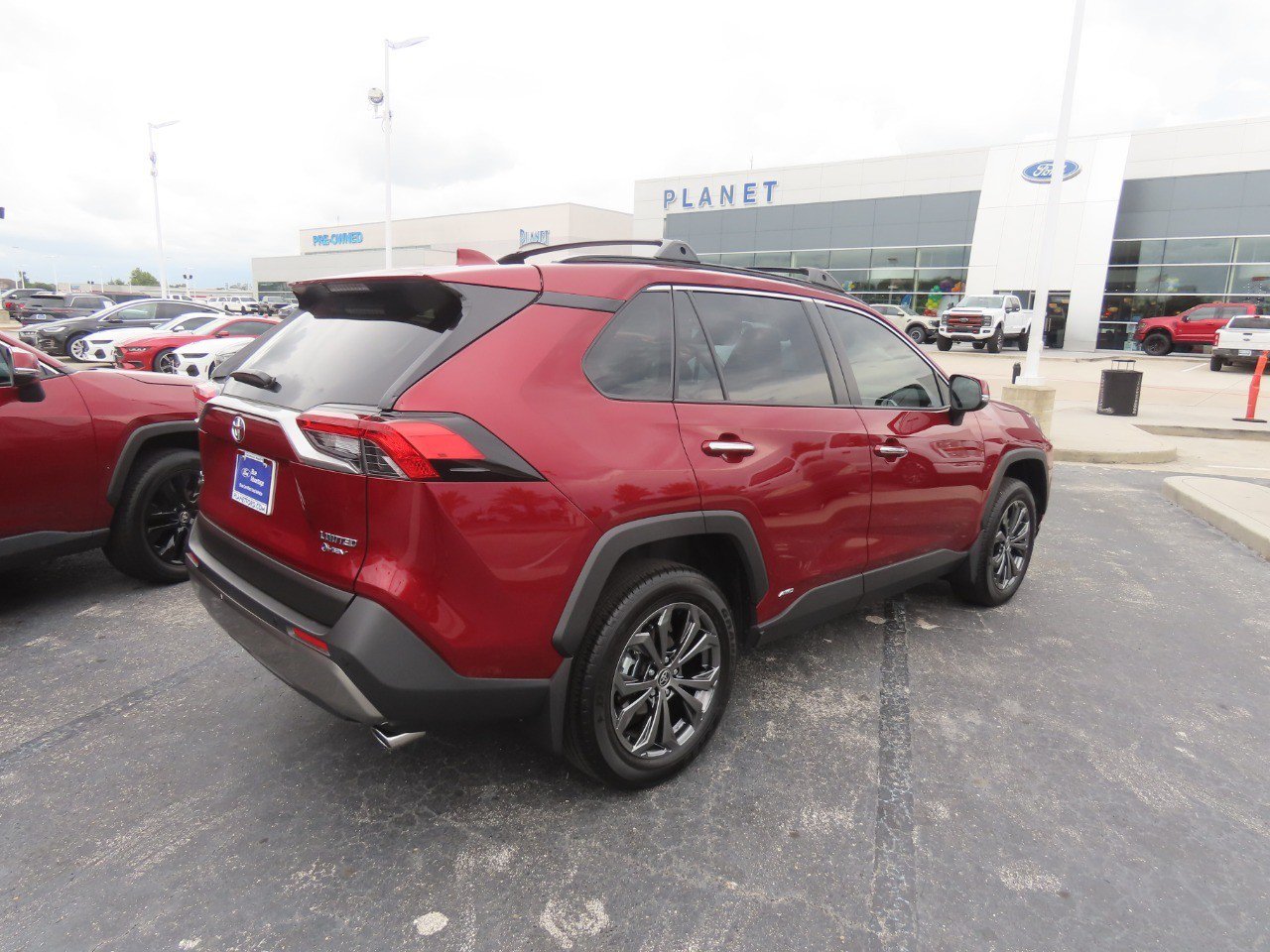 Used 2025 Toyota RAV4 Limited AWD/4WD image 11