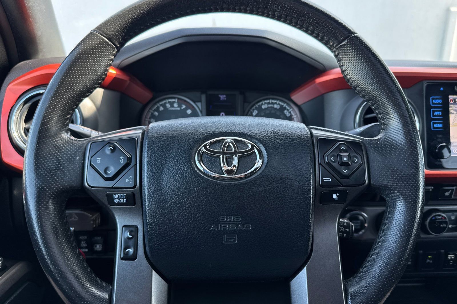 Used 2017 Toyota Tacoma TRD Off-Road AWD/4WD image 24