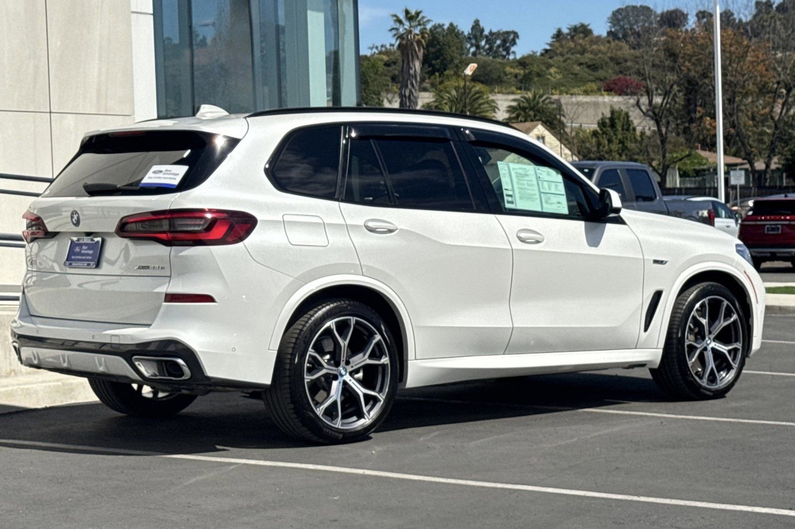 Used 2023 BMW X5 xDrive45e w/ Executive Package AWD/4WD image 3