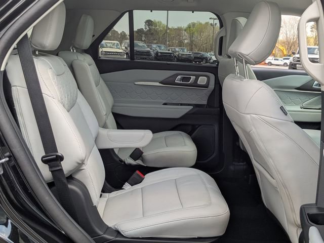 Certified 2025 Ford Explorer Platinum w/ Ultimate Package image 28