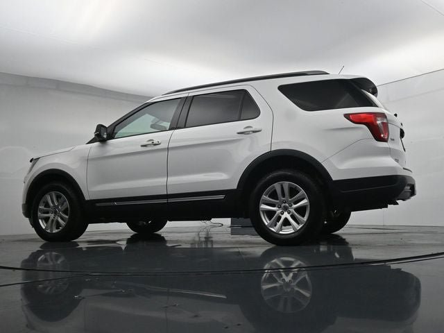 Certified 2019 Ford Explorer XLT w/ Equipment Group 201A AWD/4WD image 33