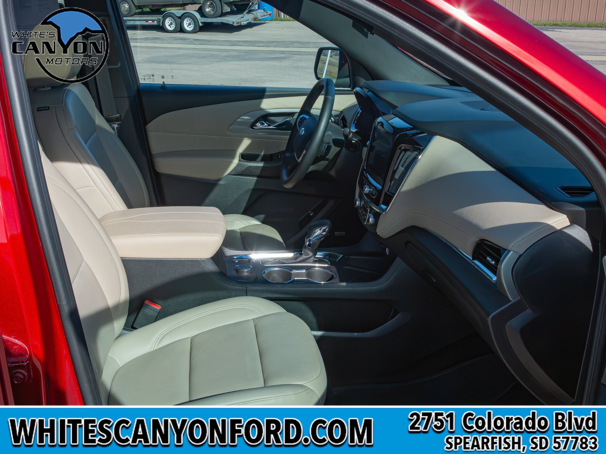 Used 2023 Chevrolet Traverse LT w/ LT Premium Package AWD/4WD image 15