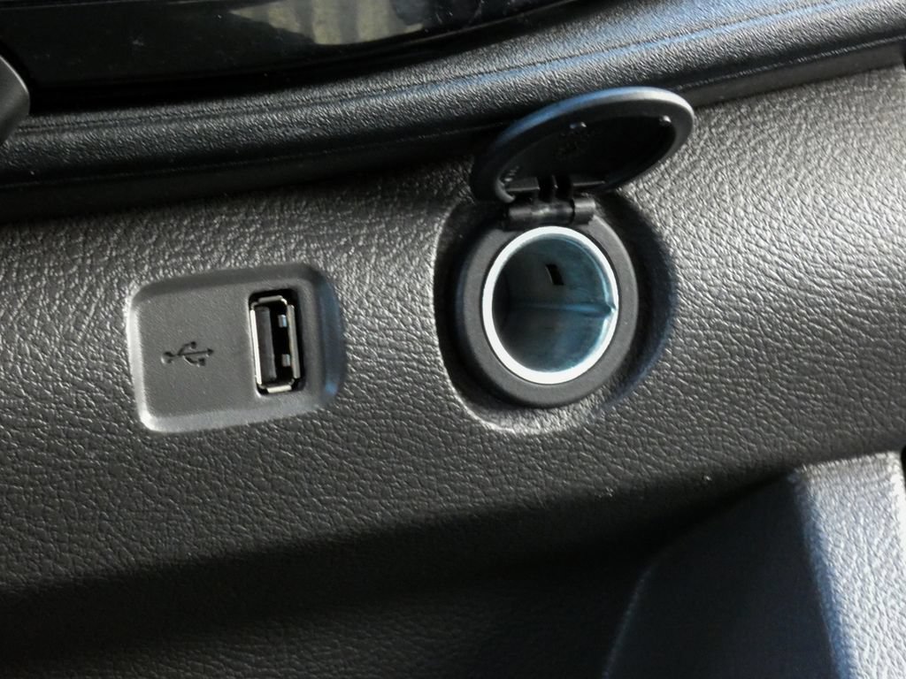 Certified 2025 Ford Transit 350 XLT RWD image 23