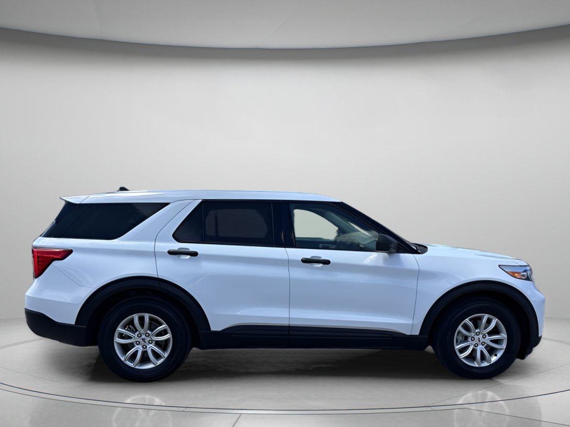 Certified 2021 Ford Explorer 2WD image 2