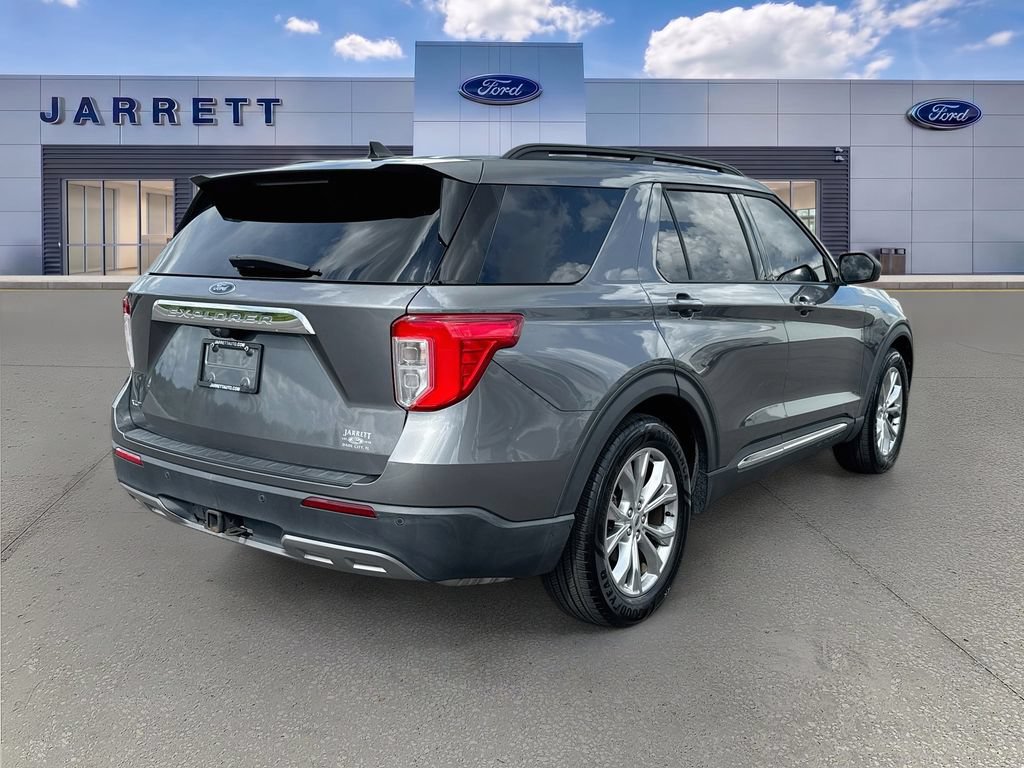 Certified 2021 Ford Explorer XLT w/ Equipment Group 202A RWD image 7